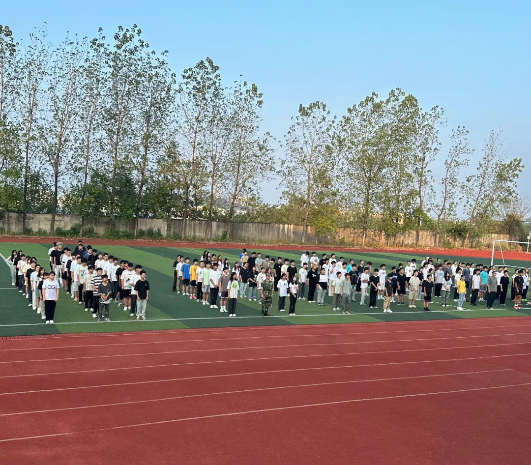 常務(wù)副校長(zhǎng)吳金橋同志第一次升國(guó)旗儀式上的主旨講話(圖11)
